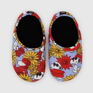 Baggu Slippers - Peanuts Snoopy - Women’s 11 12 Men’s 9 10 - NWT